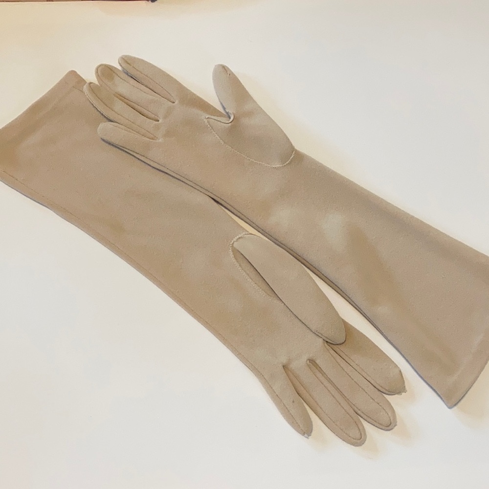 VINTAGE Ladies’ Gloves - Beige/Tan